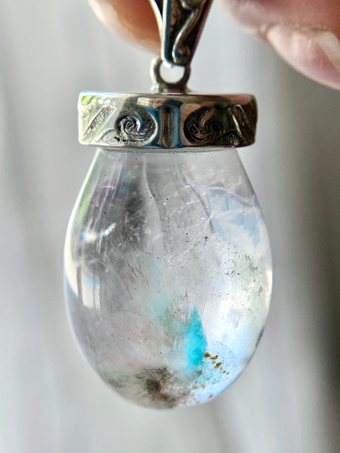 Ajoite in Quartz