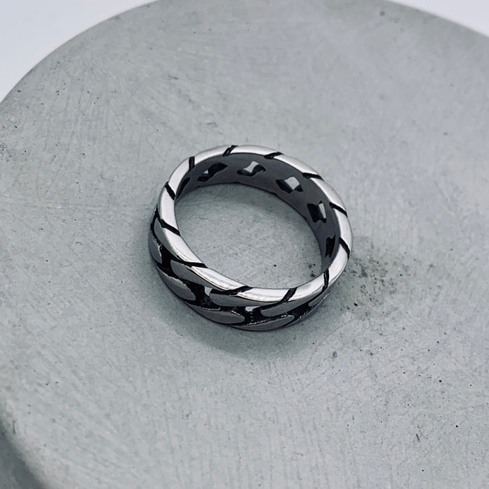 Flat Curb Link Ring