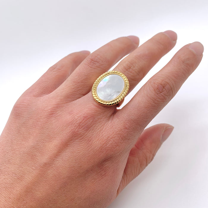 Oval Mother of Pearl Ring