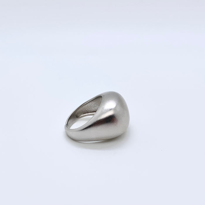 The Bold Arc Ring