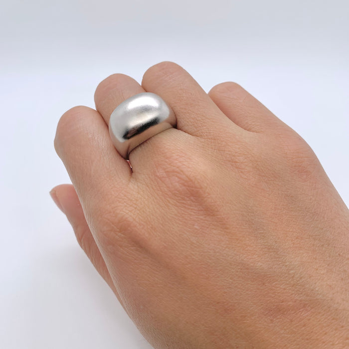 The Bold Arc Ring