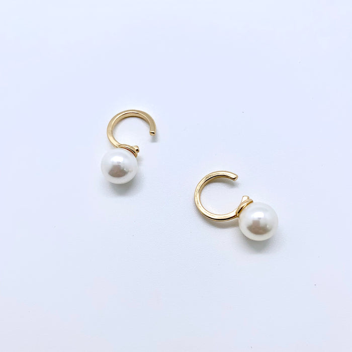 The Pearl Ear Cuff