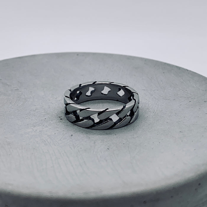 Flat Curb Link Ring