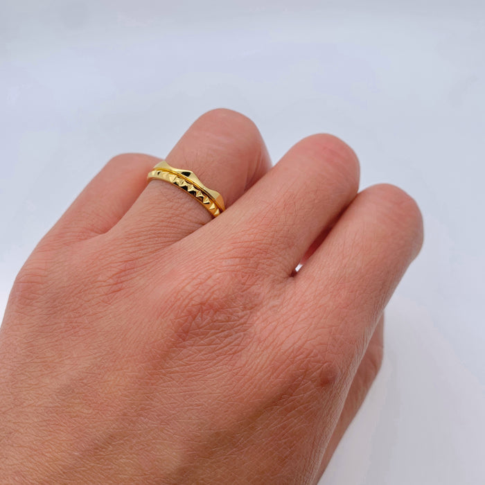 The Tiny Wave Stacking Ring