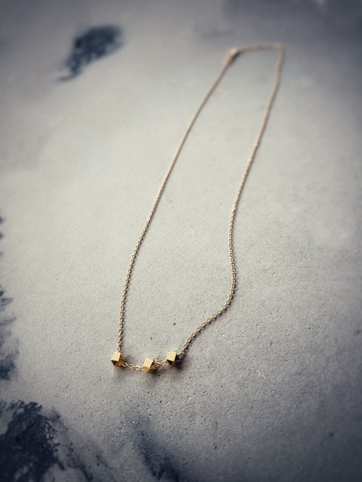 Faceted Golden Beads Necklace